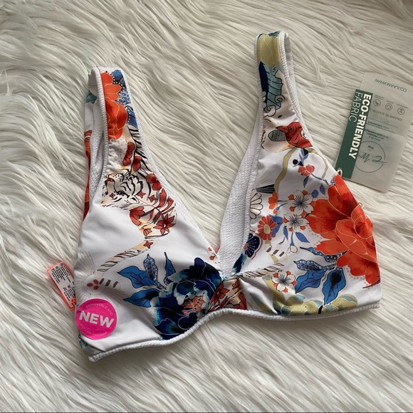 Maaji Sky White Town Sporty Bralette Bikini Top S - Picture 10 of 15